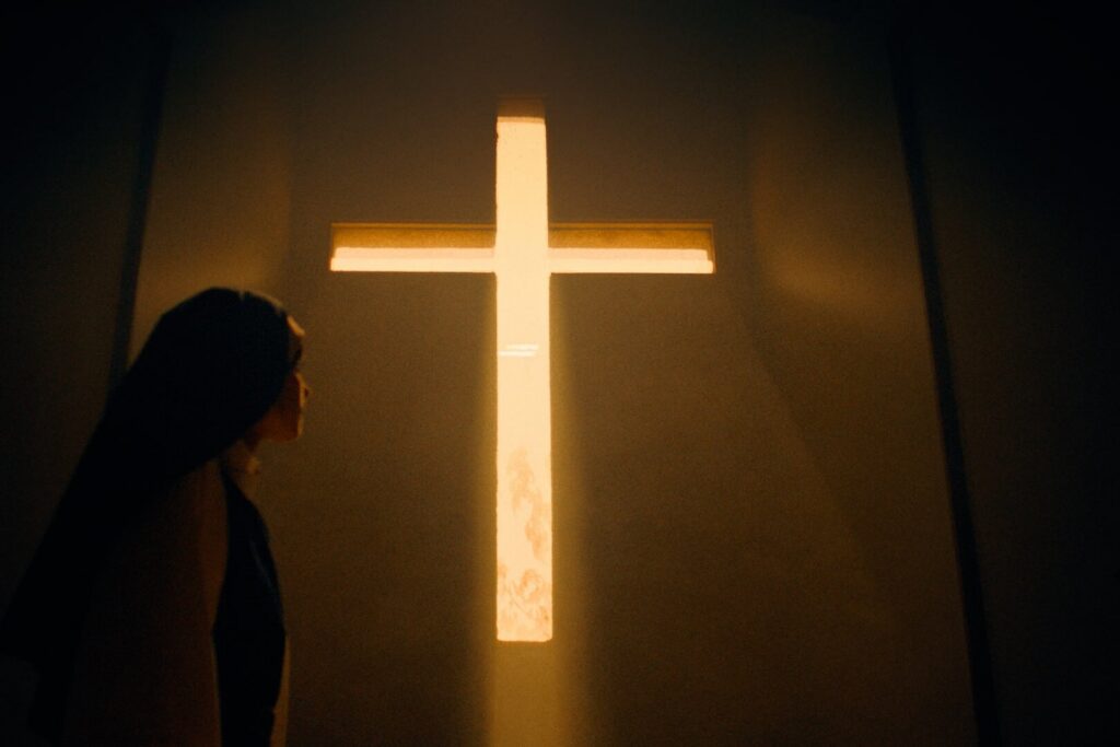 Theres_a_Devil_Inside_Me_Photo 7