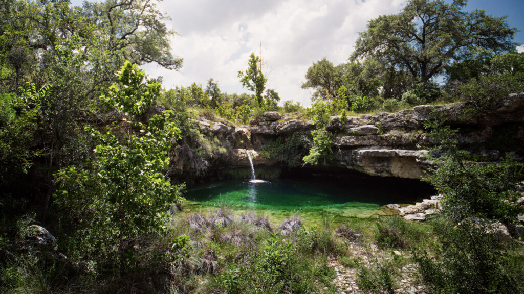 07_SPRINGS_FNF_DITH2_Film_Stills_0255_IG Horizontal 1920x1080_19